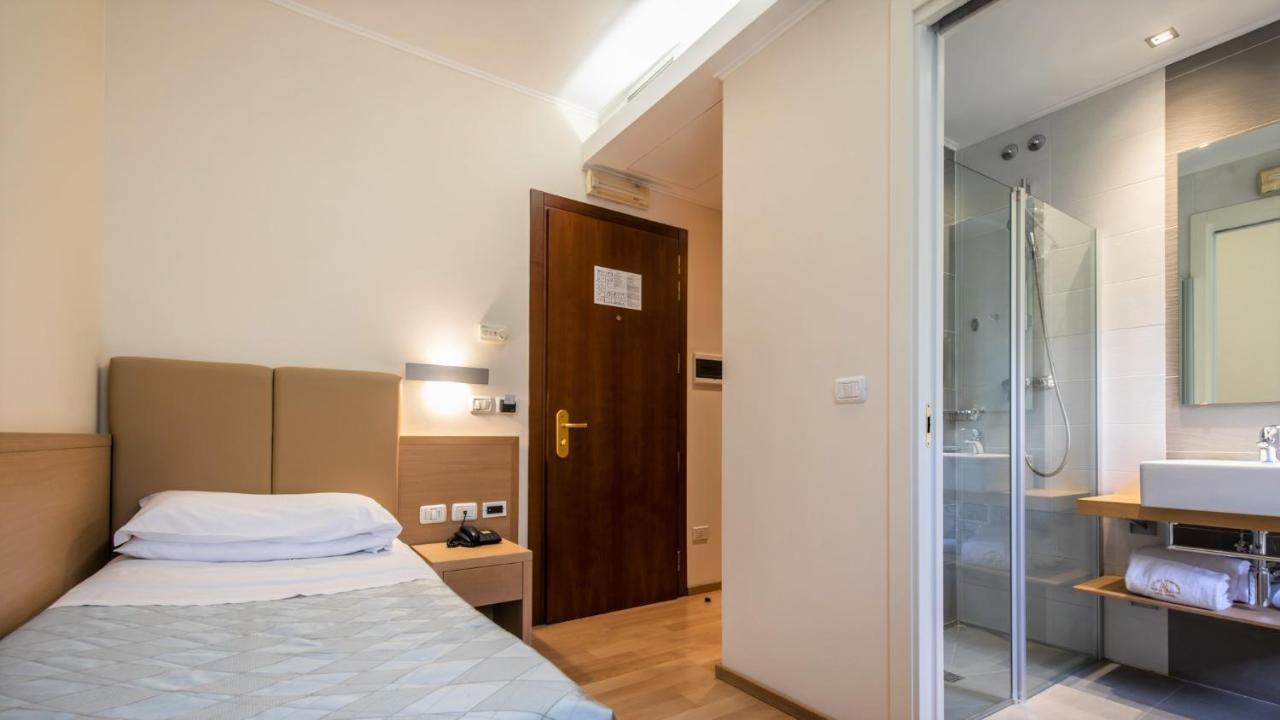 Hotel Centro Benessere Gardel Arta Terme Esterno foto