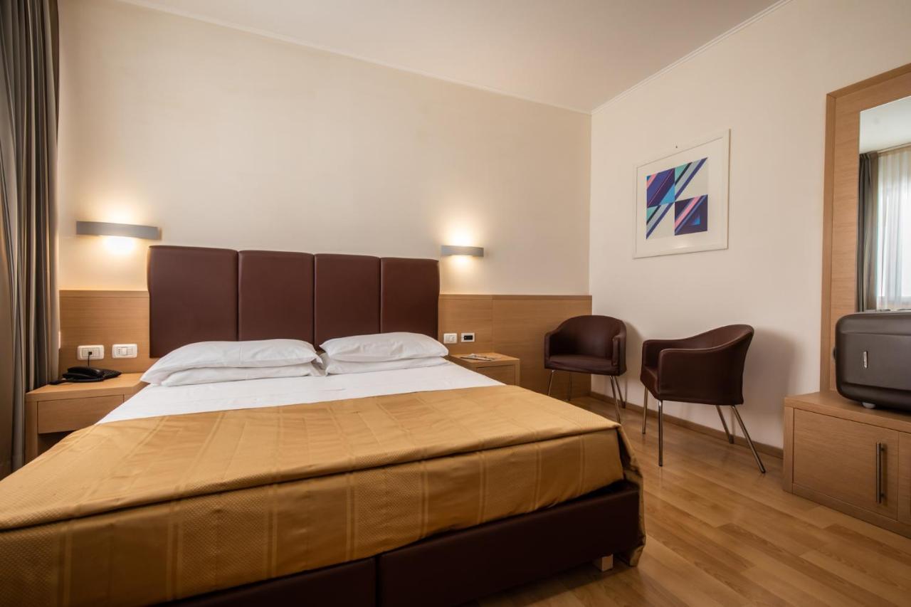 Hotel Centro Benessere Gardel Arta Terme Esterno foto