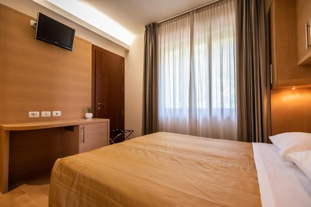 Hotel Centro Benessere Gardel Arta Terme Esterno foto