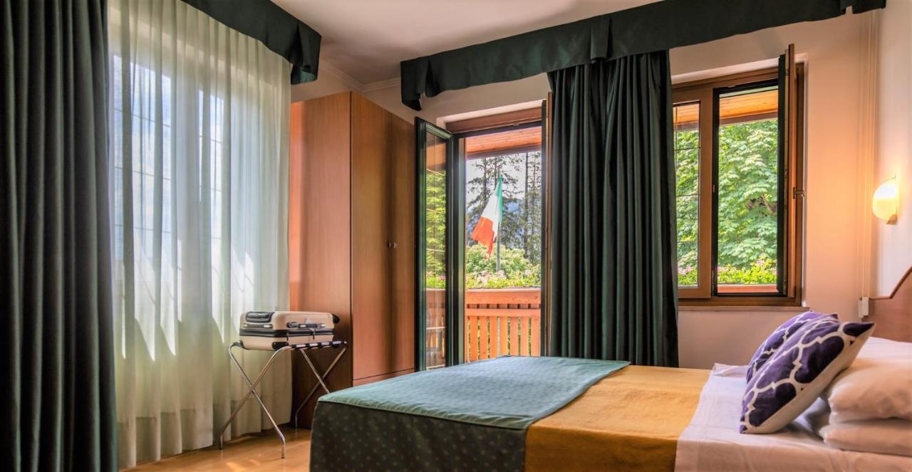 Hotel Centro Benessere Gardel Arta Terme Esterno foto